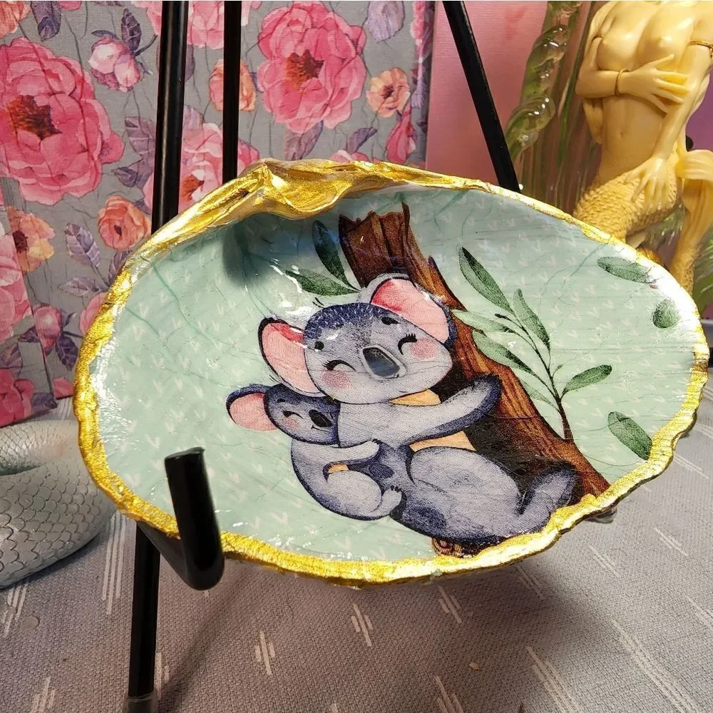 DECOUPAGE CLAM SHELL DECOUPAGE TRINKET DISH WITH KOALA BEAR AND BABY